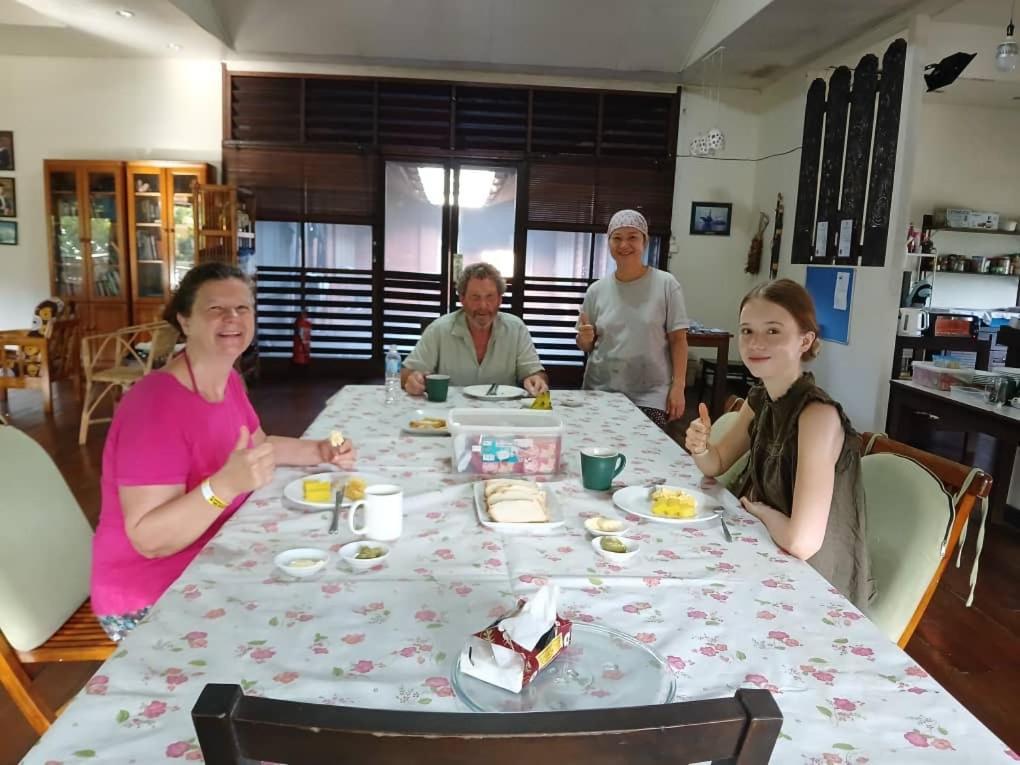Mulu Tribal Homestay Kültér fotó