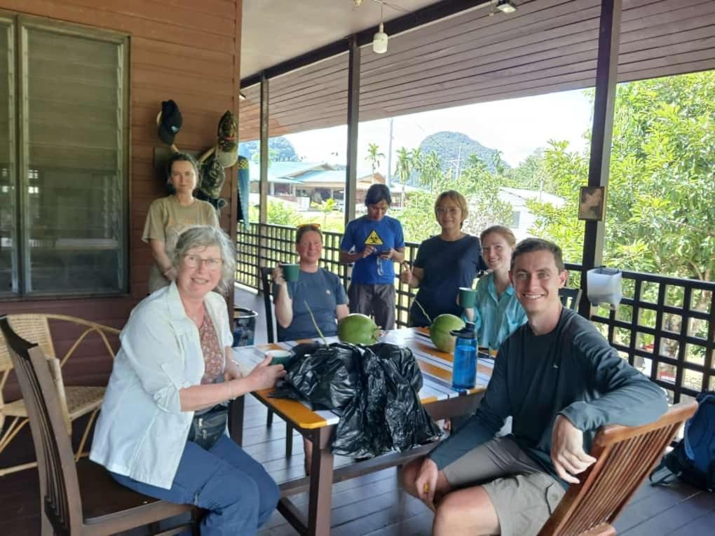 Mulu Tribal Homestay Kültér fotó